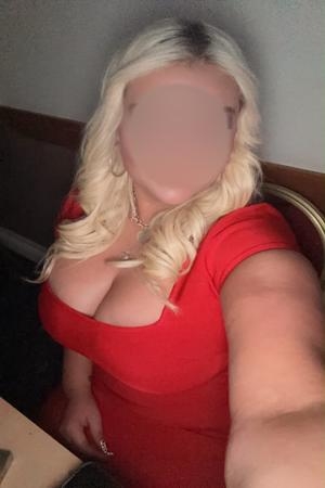 Scarlett a leicester escorts